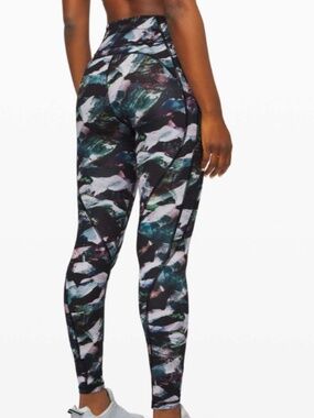 Lululemon Time To Sweat Tight 28" Glacier Camo Starlight Multi SZ 10